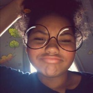 Meet your Posher, Ariel